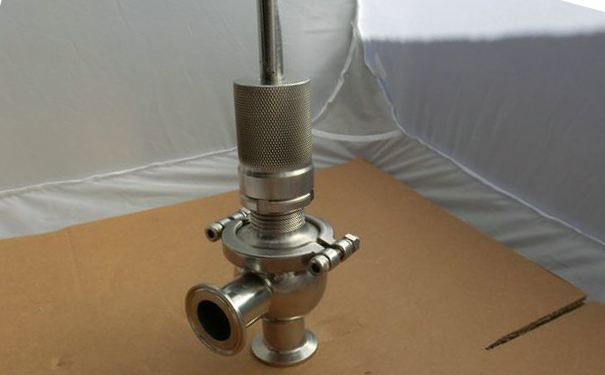 衛(wèi)生級(jí)安全閥A81F實(shí)物圖